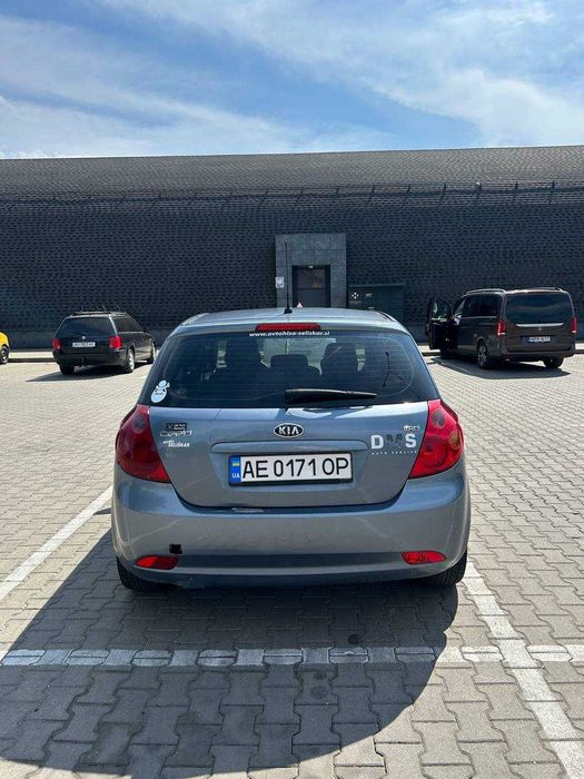 KIA CEED 2007 року випуску в хорошому стані 1.6  CRDi