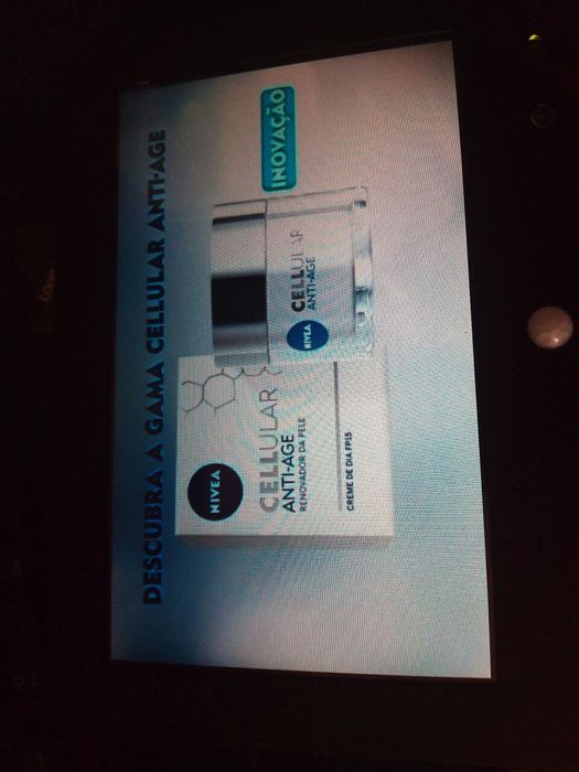 Moldura ecran publicidade e exposicoes com sensor de movimento