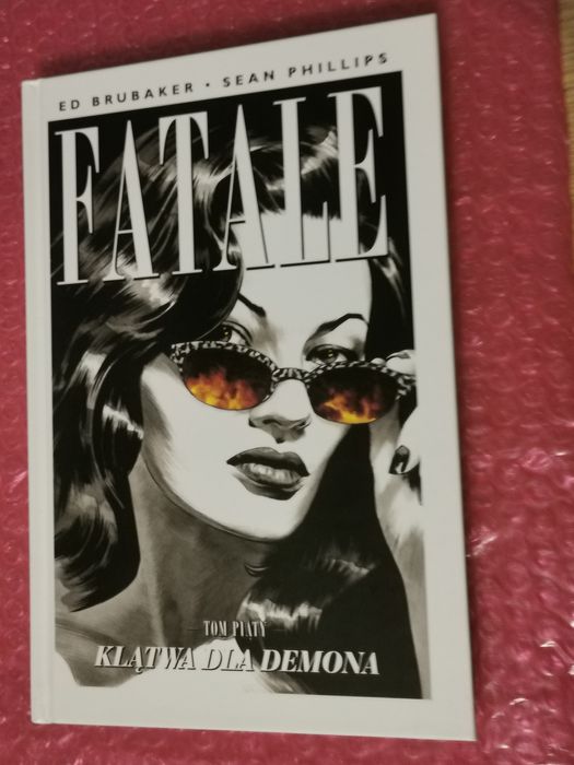 Fatale - tom 5 - Brubaker - ideal