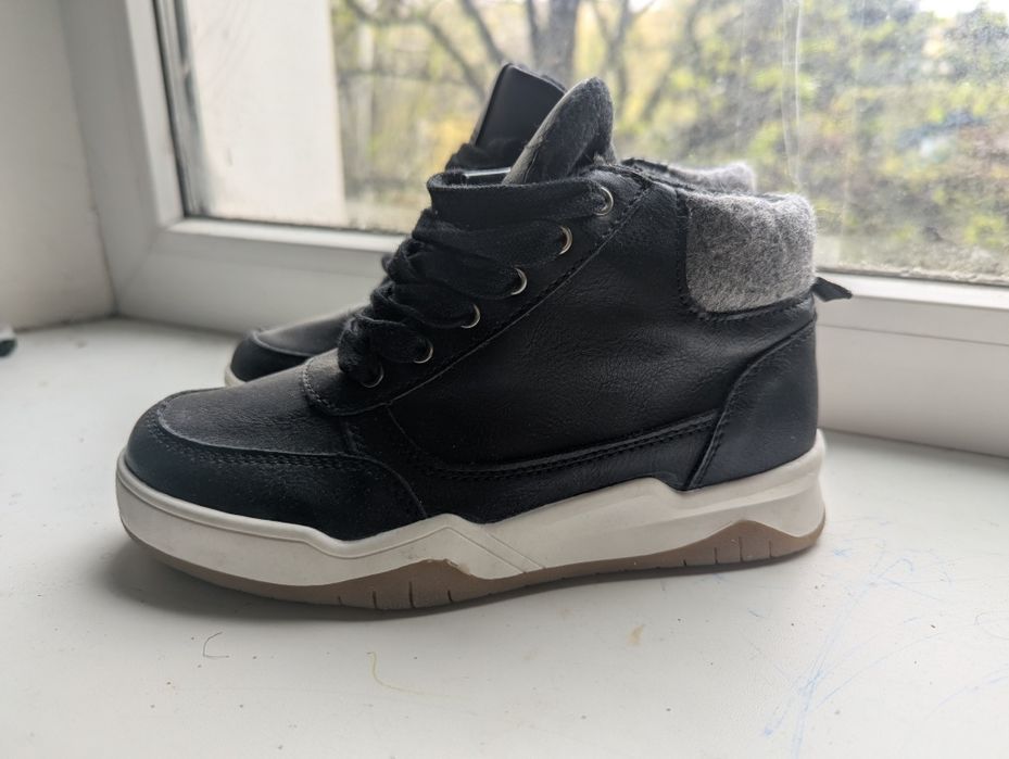 Ботинки на хлопчика. Нові.