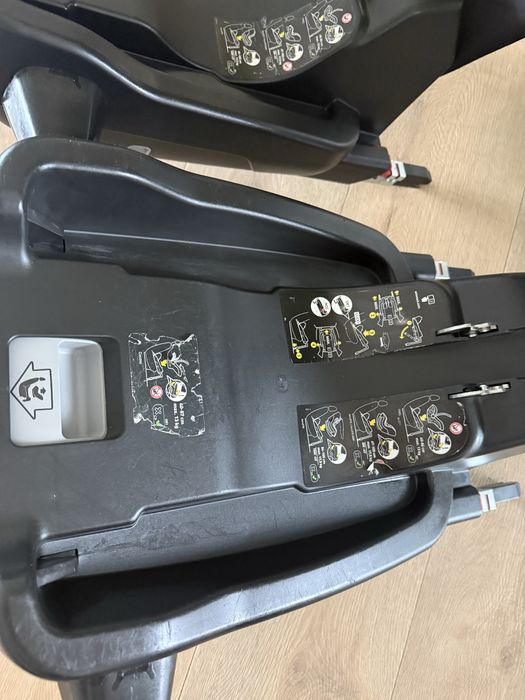 dwie bazy  i fotelik Avionaut pixel pro zestaw