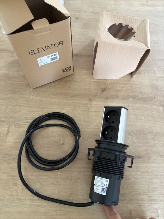 Gniazdo blatowe Bachmann Elevator