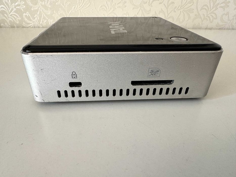 Міні ПК Intel NUC i3-6100U DDR4 8Gb SSD 120Gb