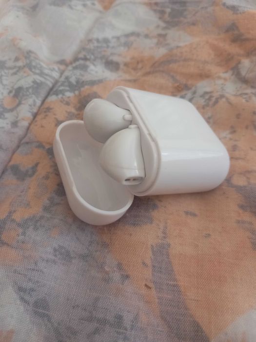 Kaorka Wireless (Bluetooth) Headphones64169660654465124