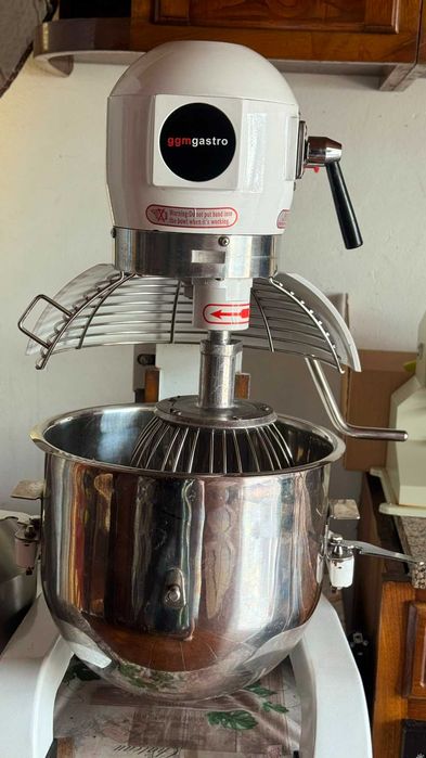 Batedeira Misturador planetário - 20 litros