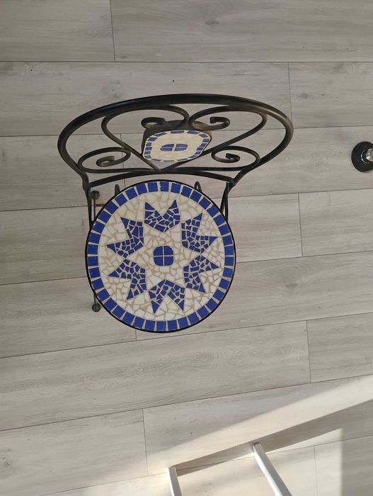 Krzesło ogrodowe z mozaiką śliczne
