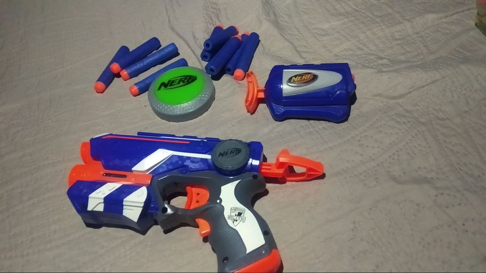 NERF іграшковий пістолет на пульках в гарному стані