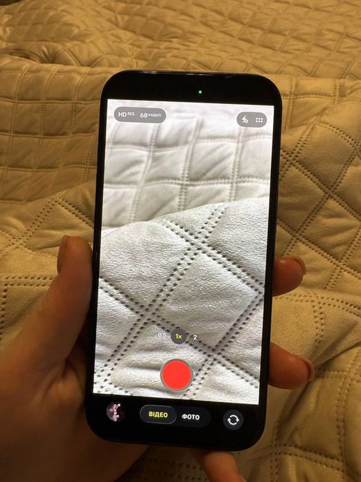 iPhone 15  на 128 гб