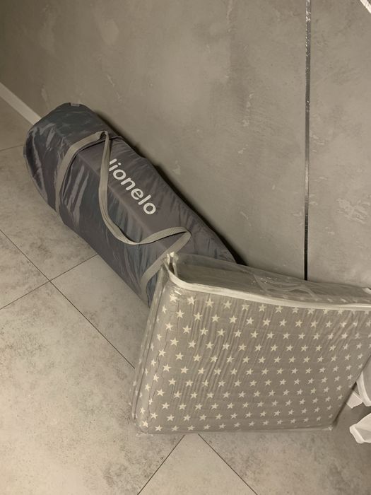 Łóżeczko turystyczne Lionelo + materac (jak nowe )