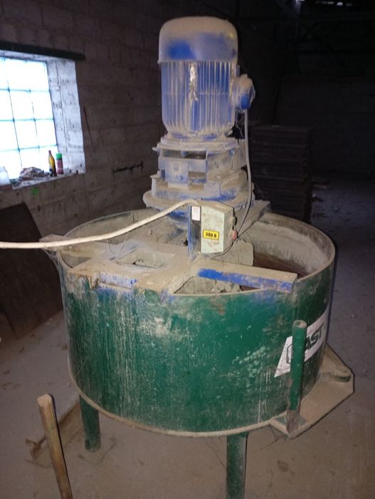 Станки для виготовлення тротуарної плитки