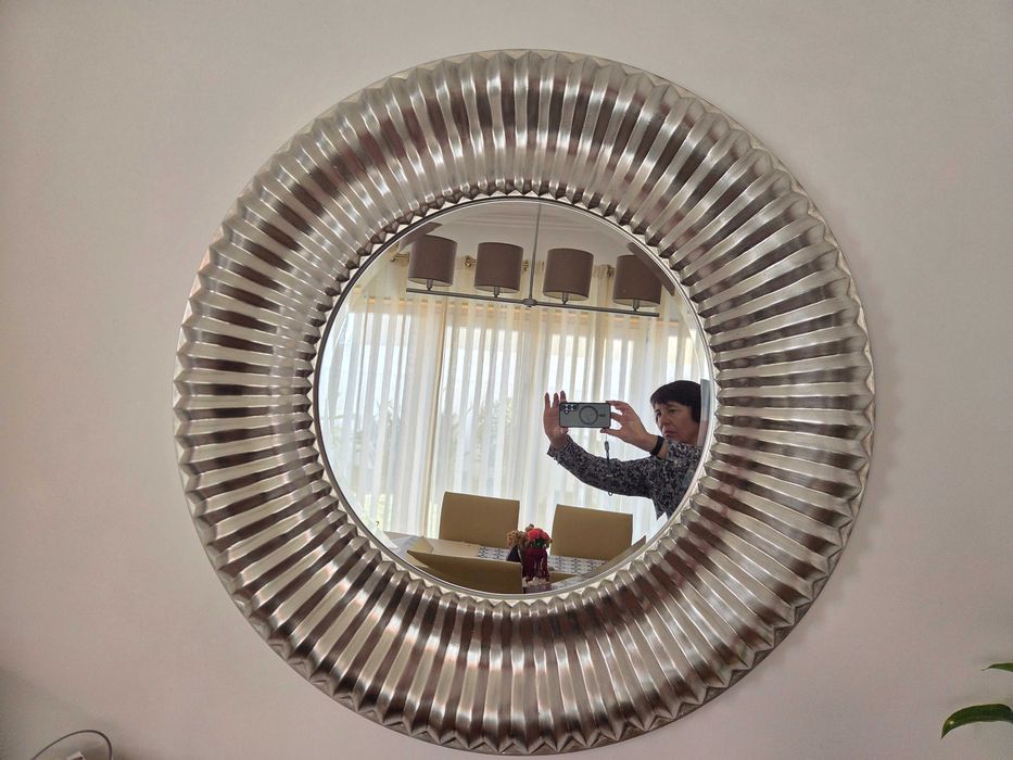 Espelho circular prateado em  muito bom estado