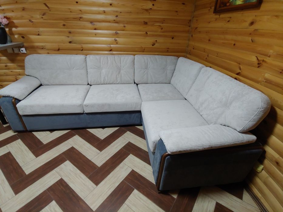 Перетяжка і ремонт м'яких меблів: крісла, стільці, дивани