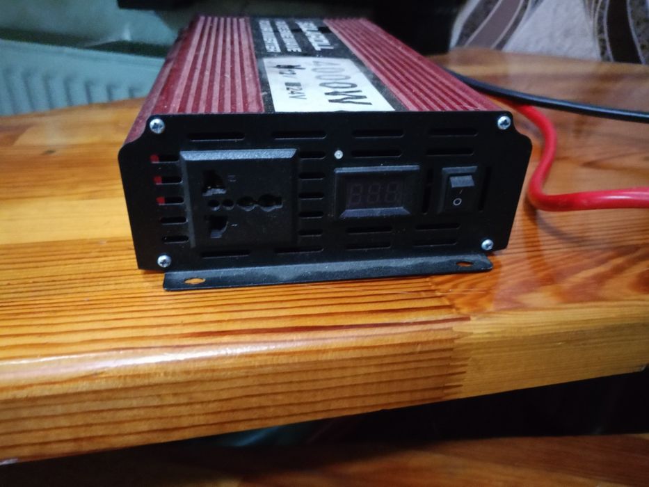 Инвертор 12-220в 4000 w