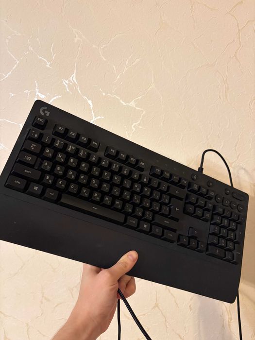 Клавіатура Logitech G213