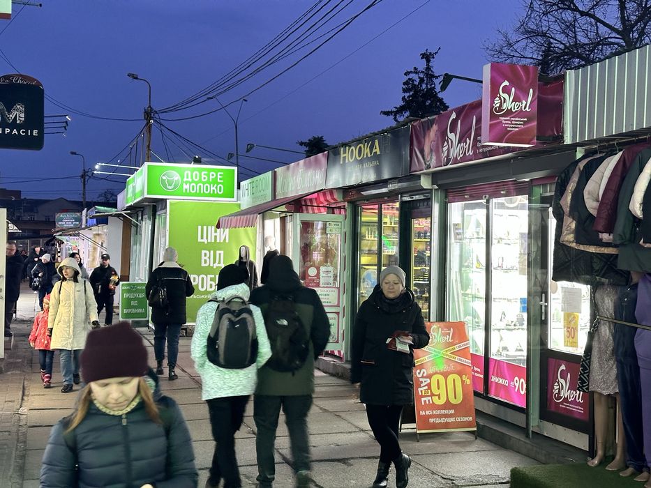 Оренда магазину 15м. М Дарниця вихід до Дит.Світу