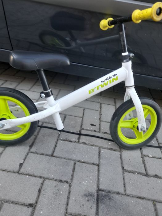 Bicicleta para criança sem pedais e sem travão