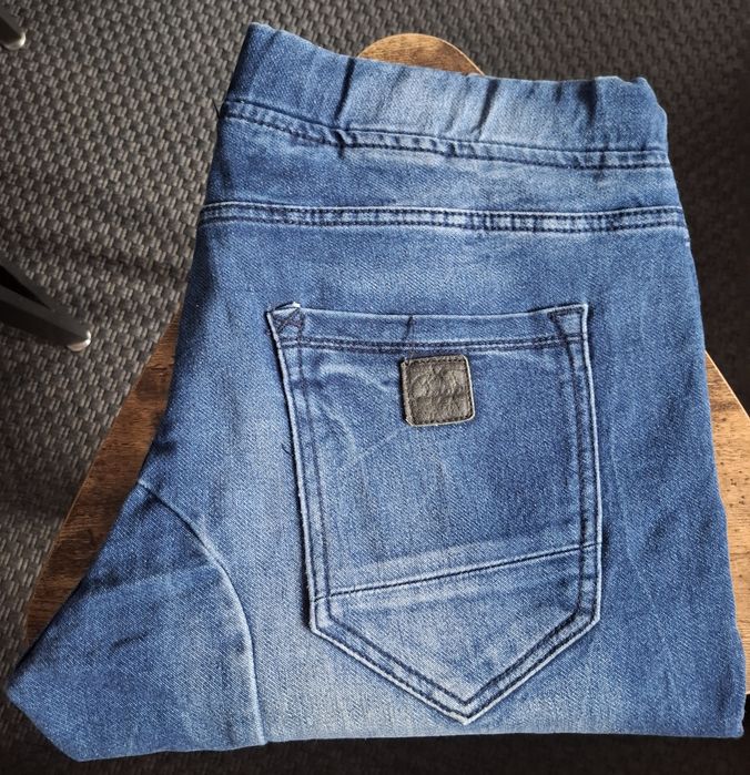 Spodnie męskie Cropp 30/32 ze ściągaczami