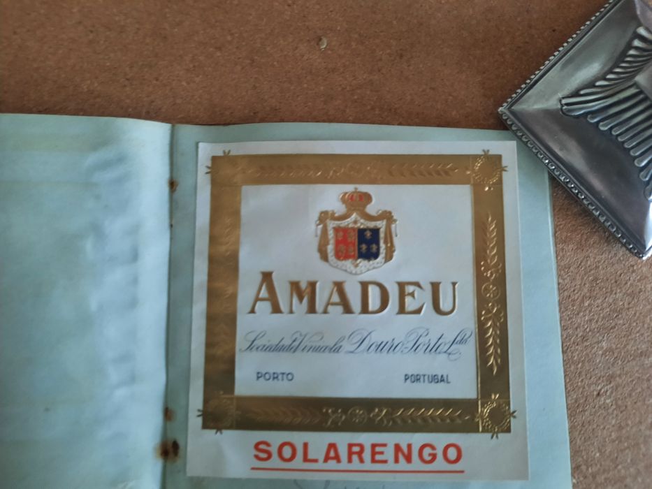 Catalogo de rotulos com mais de 100 anos da Porto Amadeu