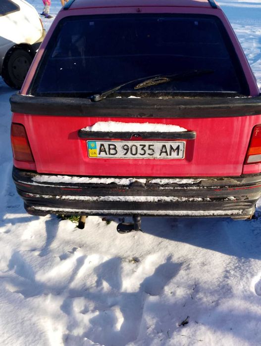 Опель Кадет 1986 року