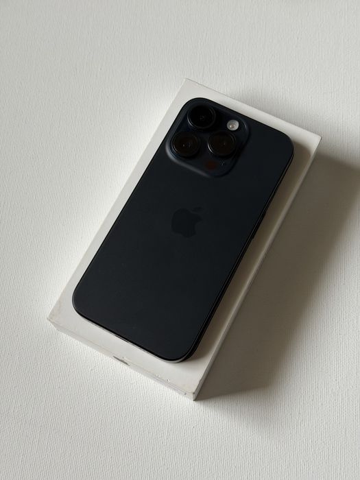 iPhone 15 pro, 88%, JAK NOWY.