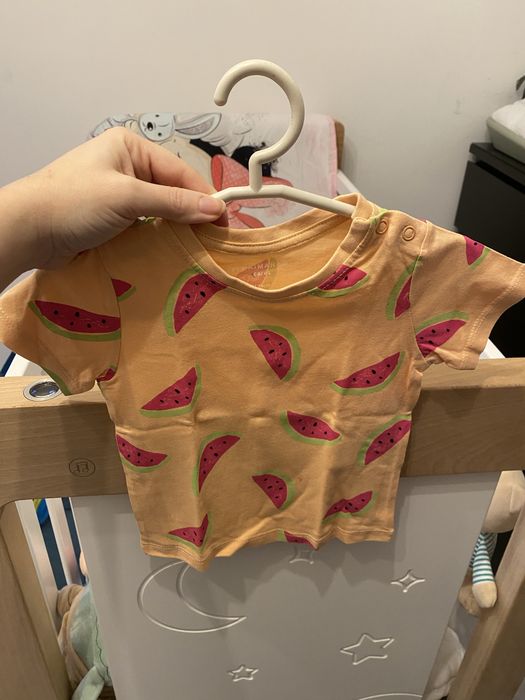 Tshirt nova cor de laranja com melancias