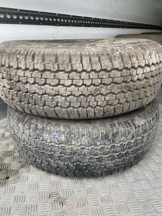 Резина пара Bridgestone 265/70/15