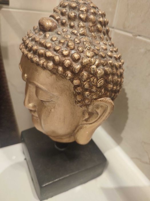 Estatueta oriental. Conjunto de duas