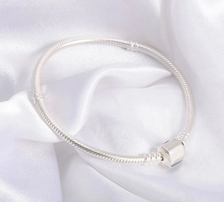 Nowa bransoletka damska srebrna jak pandora na charmsy zawieszki