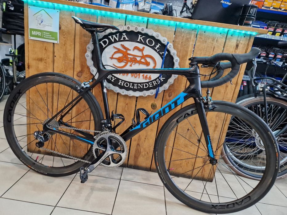 Rower Giant TRC Advanced Carbon ML Di2 Koła Cadex