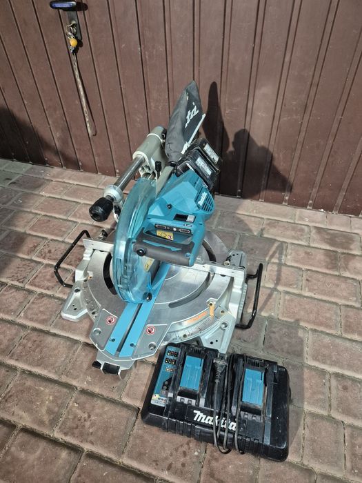 Makita DLS111 Piła ukośnica pilarka