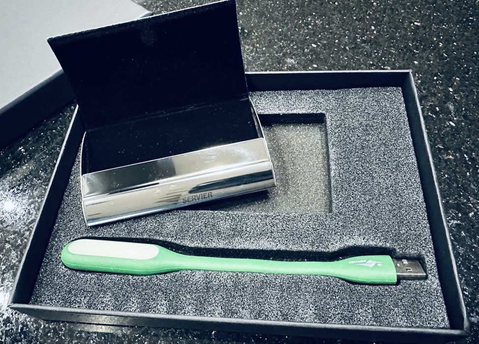 Zestaw wizytownik z lampka LED USB