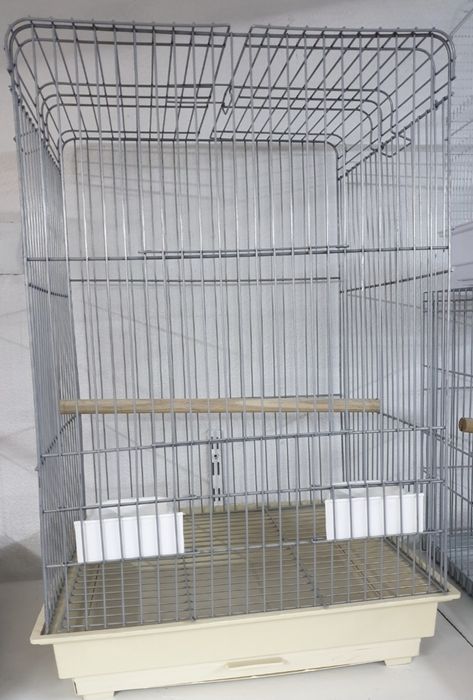 Gaiolas novas em loja