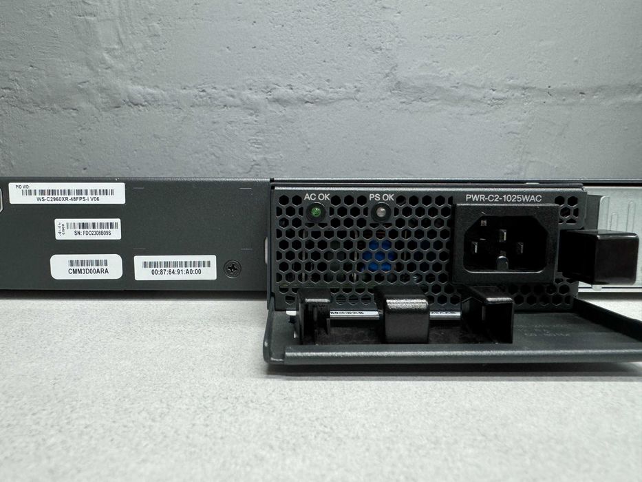 Гигабитный Poe Коммутатор Cisco WS-C2960XR-48FPS-L безнал/гарантия