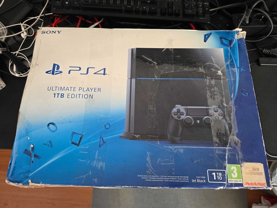 PS4 1TB Completa + Comando + 20 jogos instalados