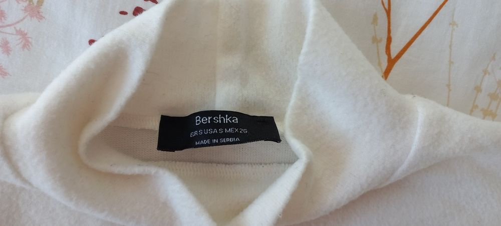 sweat gola alta bershka