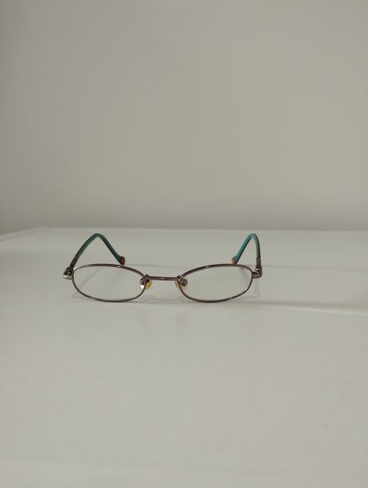 Armação de metal colorida para criança