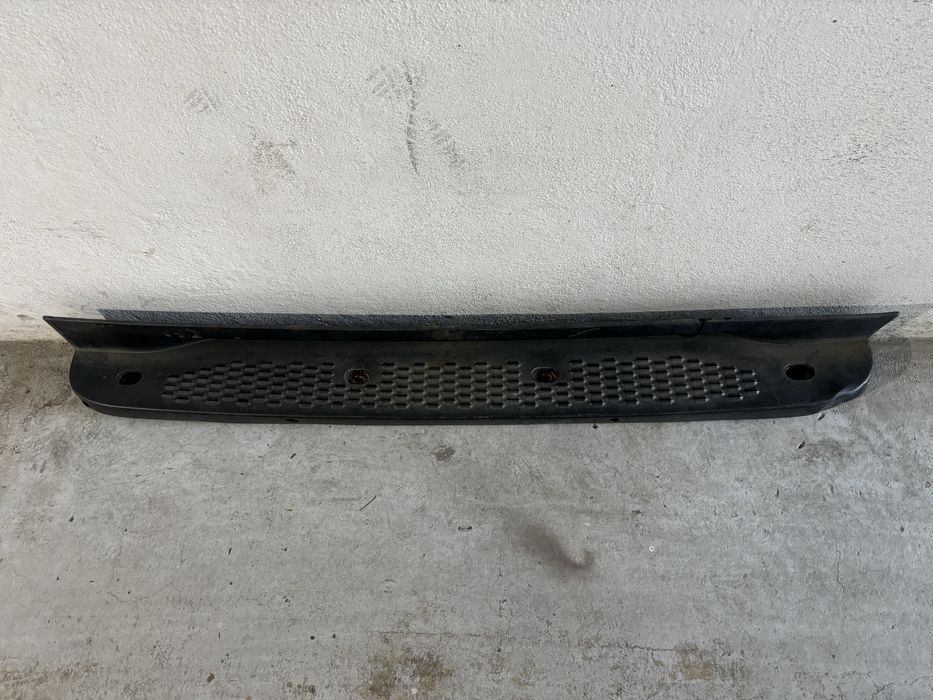 Estribo / Revestimento do Para-choques Traseiro Iveco Daily VI (2014+) – Original Iveco