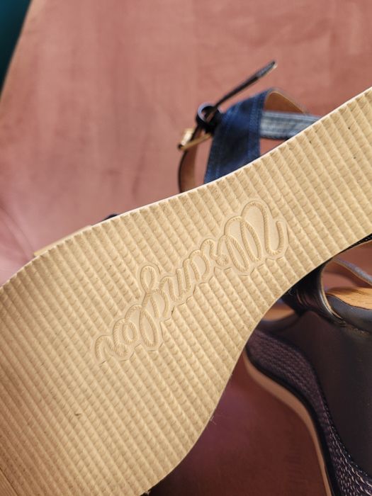 Sandały na koturnie Wrangler 38 granatowe