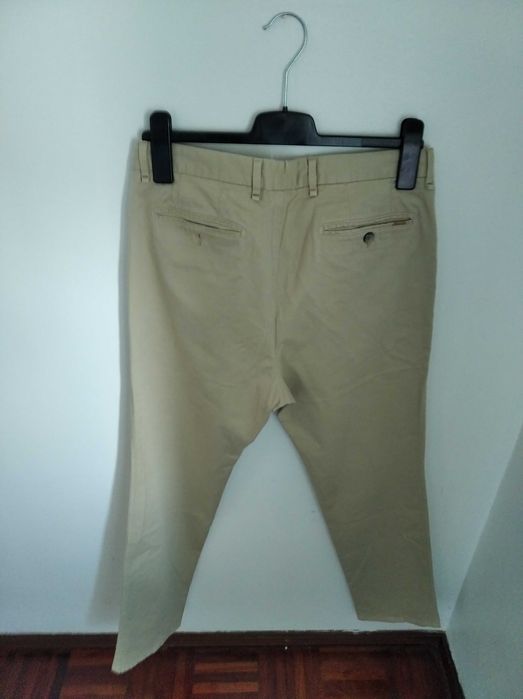 Calça Massimo Dutti regular fit.