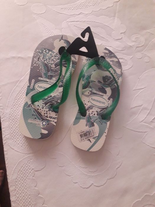 Vendo Chinelos Havaianas Novos