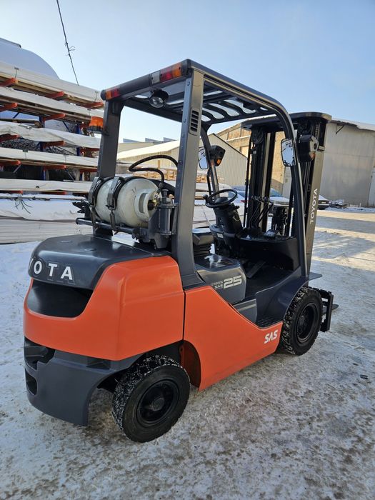 Навантажувач Toyota газ/бензин. Вилочный погрузчик Тойота 2,5 тонни