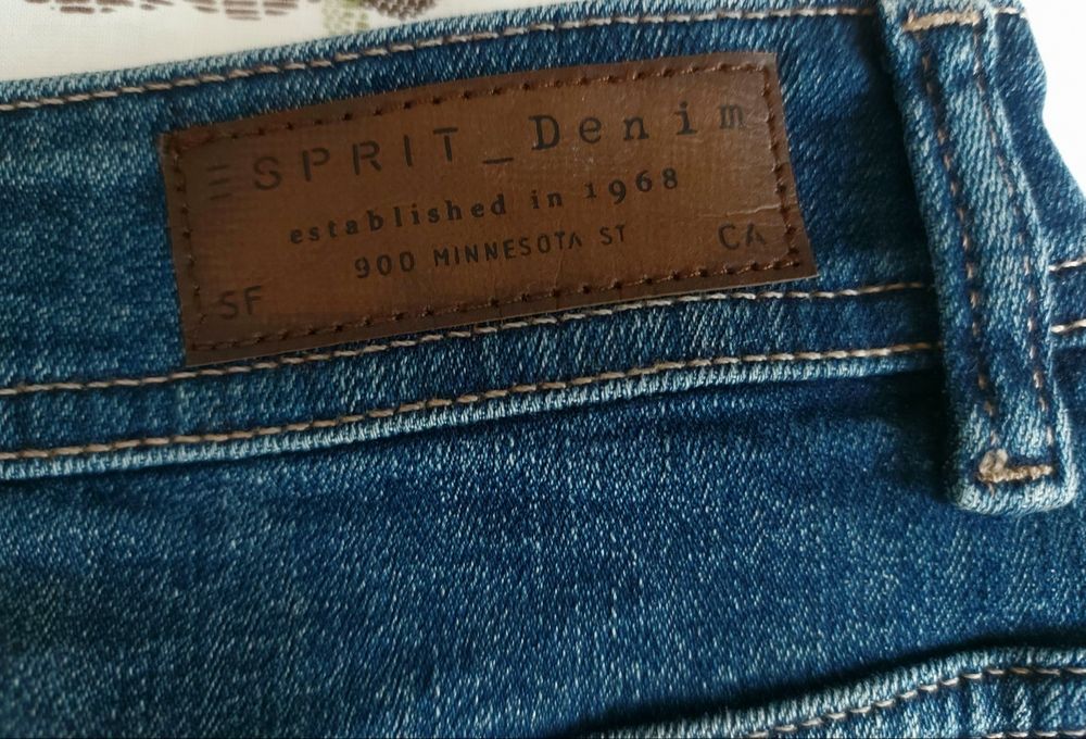 Джинсова спідниця Esprit,  р. 48, нова