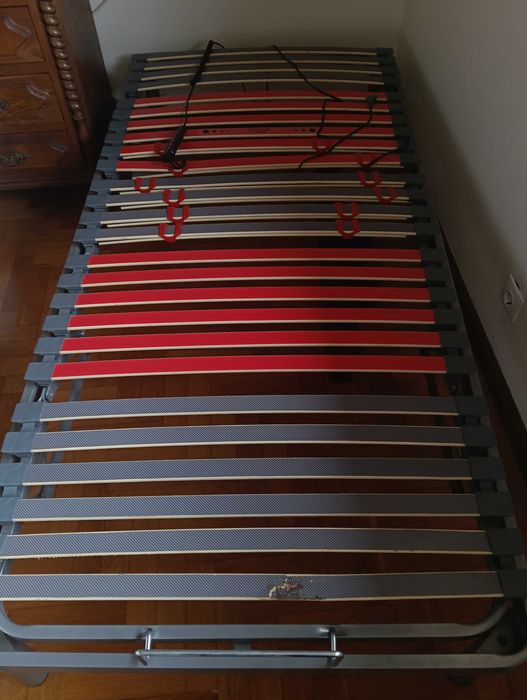 Vendo cama articulada elétrica
