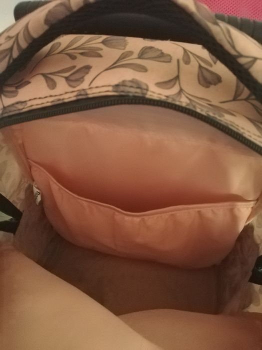 Trolley Mochila salmão - base dura - Ótimo estado