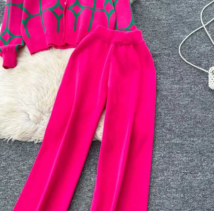 Женский брючный костюм, теплый, 5 цветов. Новий костюм!