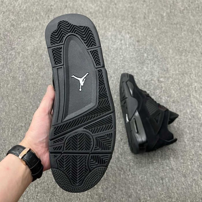 AJ4_Retro_Black_Cat 39