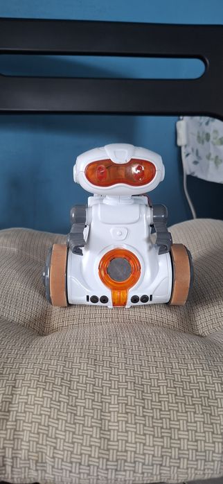 Robot Mio naukowa zabawa