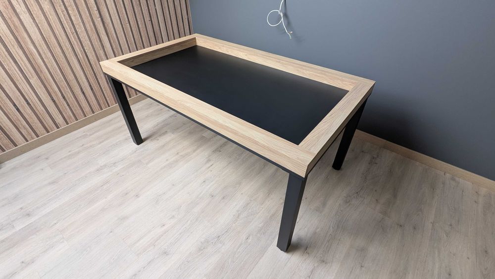 Stół do gier planszowych
