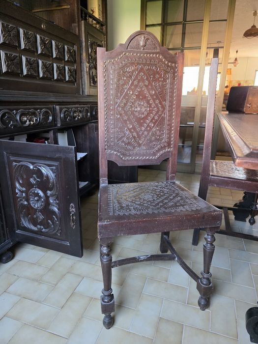 Mesa de madeira e cadeiras - vintage