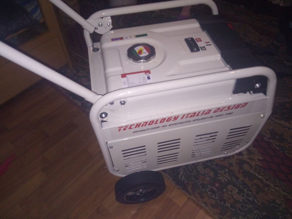 Продам генератор новий знаходиться в с.Брід